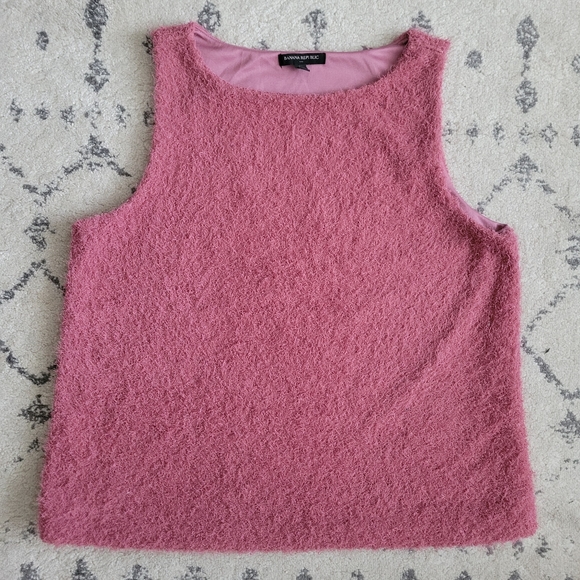 Banana Republic rose pink fluffy sleeveless top - Picture 1 of 4